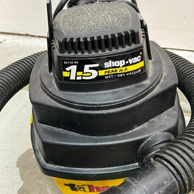 942 Shop Vac 1.5 Gallon Wet/Dry Vacuum WithKubota Wet/Dry Vacuum