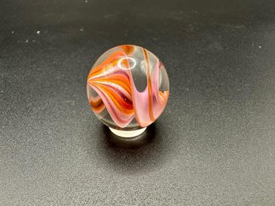 MULTICOLORED RIBBON AND SWIRL CORE MARBLE