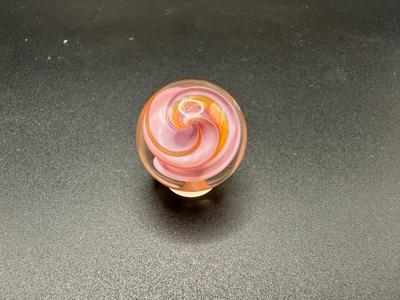 MULTICOLORED RIBBON AND SWIRL CORE MARBLE