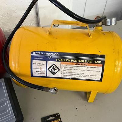 944 Central Pneumatic Three Gallon AIr Compressor With Air Tanks And Hose