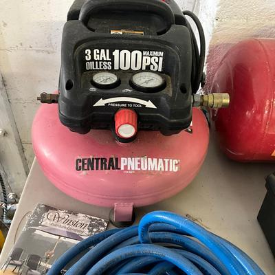 944 Central Pneumatic Three Gallon AIr Compressor With Air Tanks And Hose