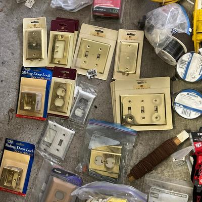 946 Assortment Of Electric Hardware