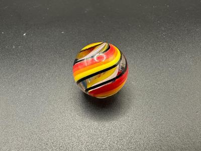 MULTICOLORED RIBBON SWIRL CORE MARBLE WITH MULTICOLORED SWIRLS
