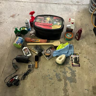 1029 Craftsman Never Used 10" Buffer/Polisher With Car Cleaning Supplies