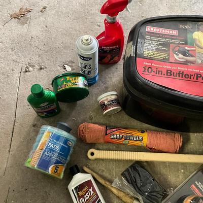 1029 Craftsman Never Used 10" Buffer/Polisher With Car Cleaning Supplies