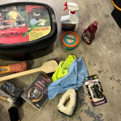 1029 Craftsman Never Used 10" Buffer/Polisher With Car Cleaning Supplies