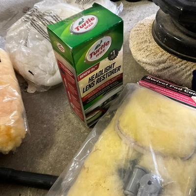 1031 Wen Orbital Car Waxer With Chemicals, Cloths & Battery Chargers