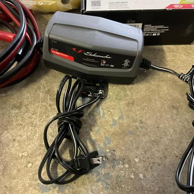 1031 Wen Orbital Car Waxer With Chemicals, Cloths & Battery Chargers