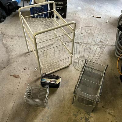 1034 Metal Baskets And Organizers