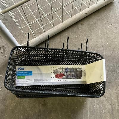 1034 Metal Baskets And Organizers