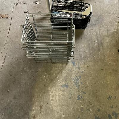 1034 Metal Baskets And Organizers