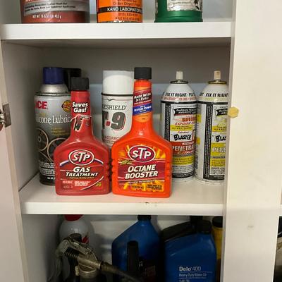 1036 Assortment Of Oils, Grease And Auto Lubricants