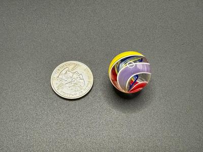 MULTICOLORED LATTICINIO SWIRL CORE MARBLE WITH MULTICOLORED RIBBONS