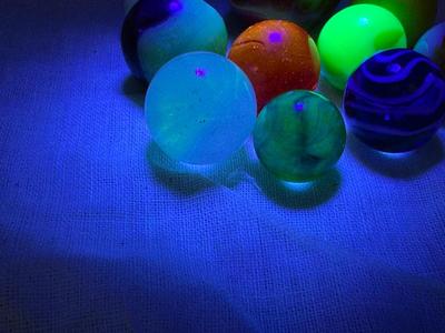 10 - URANIUM/VASELINE GLASS MARBLES