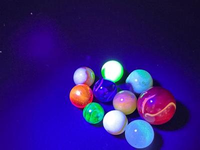 10 - URANIUM/VASELINE GLASS MARBLES