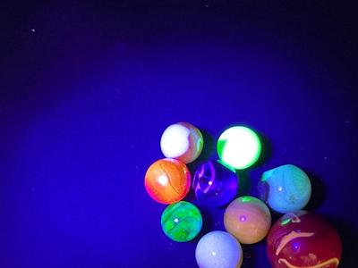 10 - URANIUM/VASELINE GLASS MARBLES