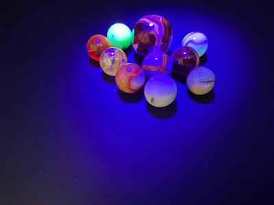 10 - URANIUM/VASELINE GLASS MARBLES