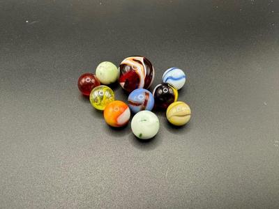 10 - URANIUM/VASELINE GLASS MARBLES