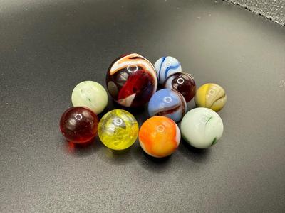 10 - URANIUM/VASELINE GLASS MARBLES