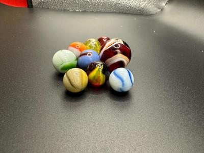 10 - URANIUM/VASELINE GLASS MARBLES