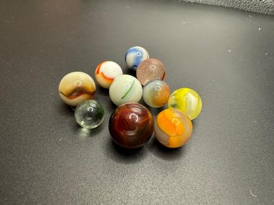 10 - URANIUM/VASELINE GLASS MARBLES
