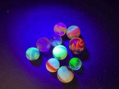 10 - URANIUM/VASELINE GLASS MARBLES