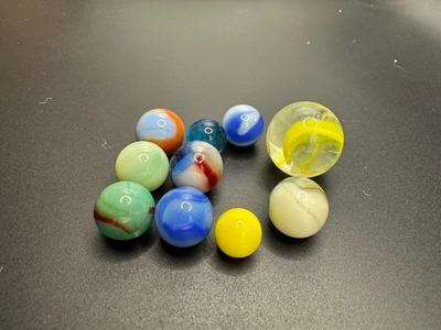 10 - URANIUM/VASELINE GLASS MARBLES