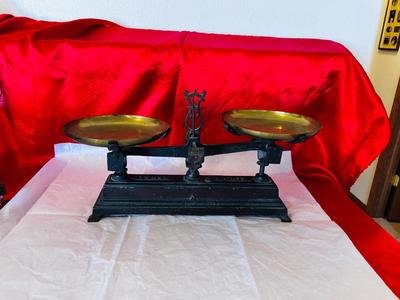 19th CENTURY FRENCH CAST IRON AND BRASS BALANCE SCALE