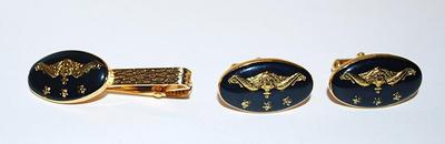 Japanese-Style 3-Star Crown CUFFLINKS & Clasp Set