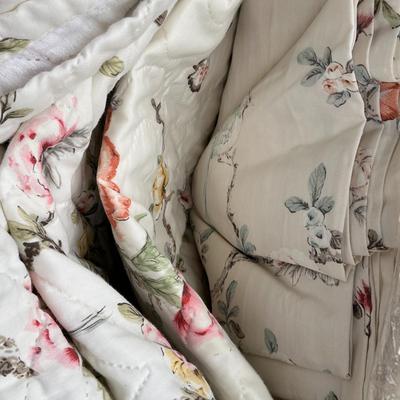 Vintage Springmaid Floral Bedspread (Full?) & Windows Set