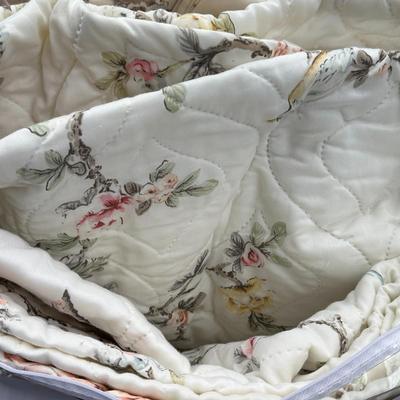 Vintage Springmaid Floral Bedspread (Full?) & Windows Set