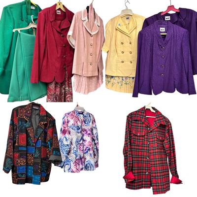 Big Lot of Women's Dress Clothes/Suits/Jackets/Skirts- Mostly Petite/Larger Sizes