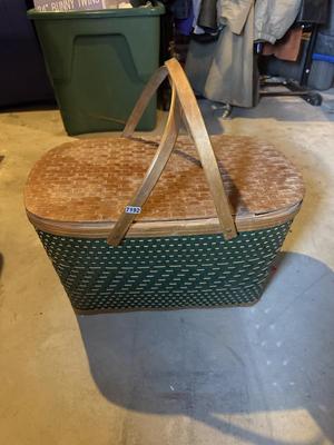 Picnic basket