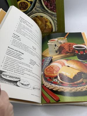 Cookbook assortment