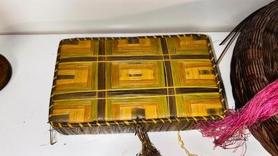 OLD SEWING NOTION ITEMS