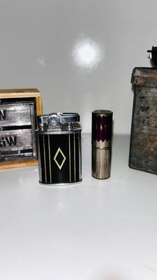 RIVERBOAT PENCIL SHARPENER, NEAT SINCLAIR LIGHTER, VTG LIGHTER, NEWSPAPER PRINT LEAD.