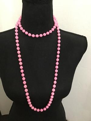 Vintage Textured Bubblegum Pink Necklace