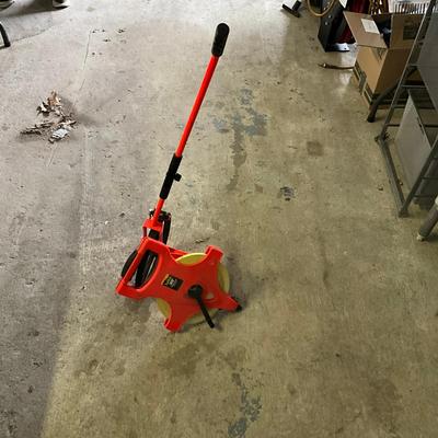 1049 Lufkin 300 Foot Fiberglass Tape Measure