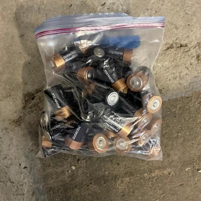 1040 Flashlight Lot With Bags Of Tested D & C Batteries