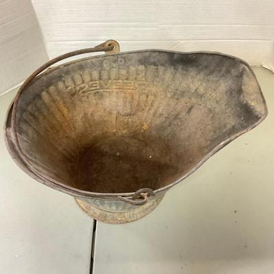 1066 Vintage Reeves Coal Hod