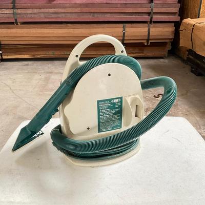 1077 Bissell Carpet Cleaner