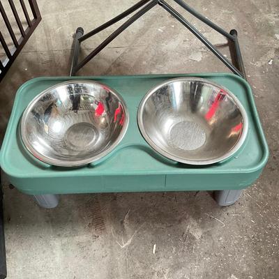 1089 Various Dog Supplies