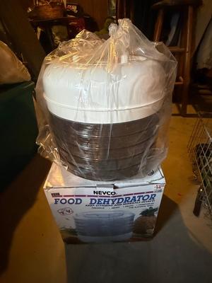 Food dehydrator