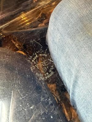 Set of 2 Pyrex baking dishes