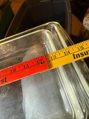 Set of 2 Pyrex baking dishes