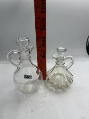 2 cruet jars