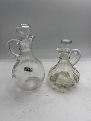 2 cruet jars