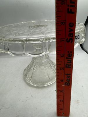 Clear glass cake pedestal stand/ruffle edge