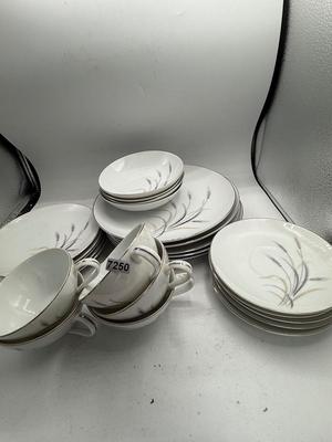 Kaysons fine china set