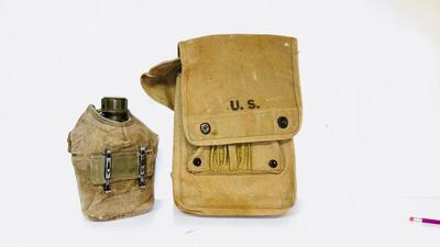 WORLD WAR II US ARMY M-1938 MAP CASE/DISPATCH SATCHEL AND M-1910 ARMY ISSUED CANTEEN OF THE SAME ERA